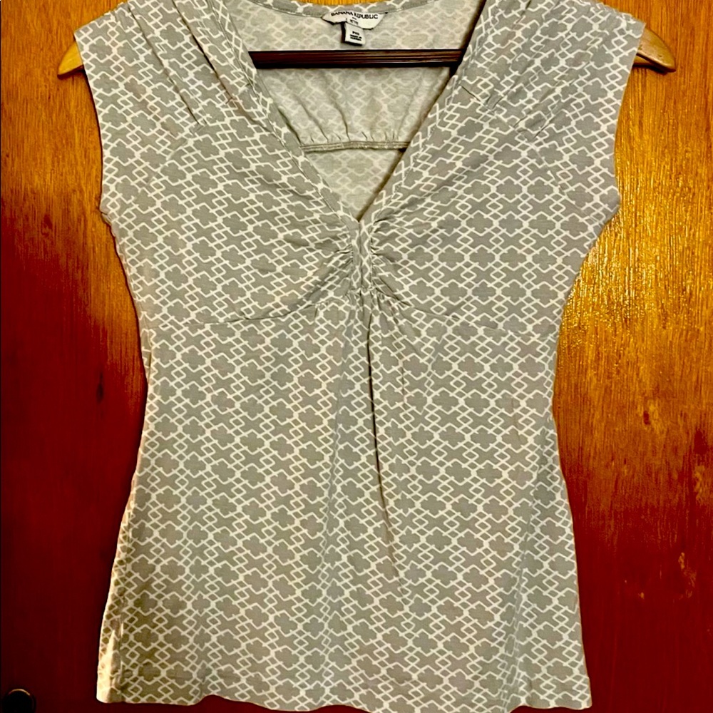 Banana Republic Sleeveless Knit Top Petite XS
